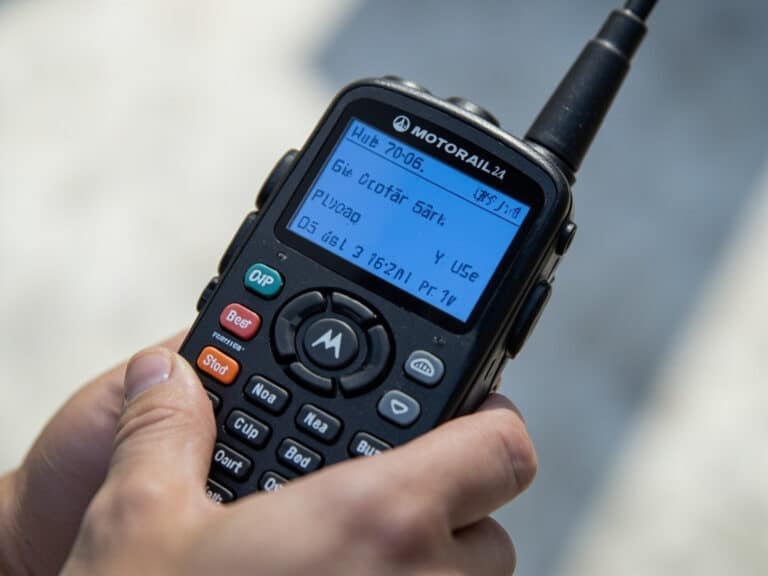 Motorola R5 NKP: İletişimde Güvenilirlik ve Performans